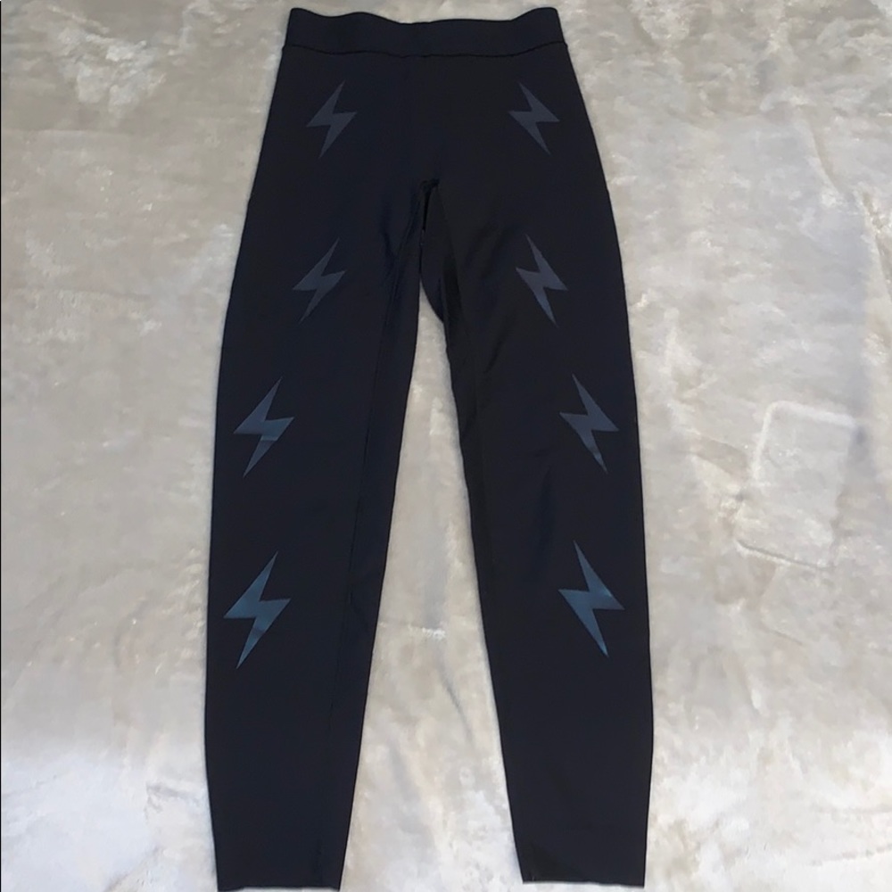 Worn UC Legging